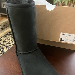 Uggs woman’s boots